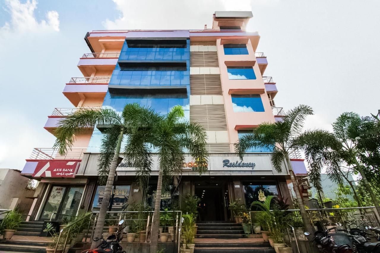 Oyo 62964 Hotel Vandana Grand Nellore Esterno foto