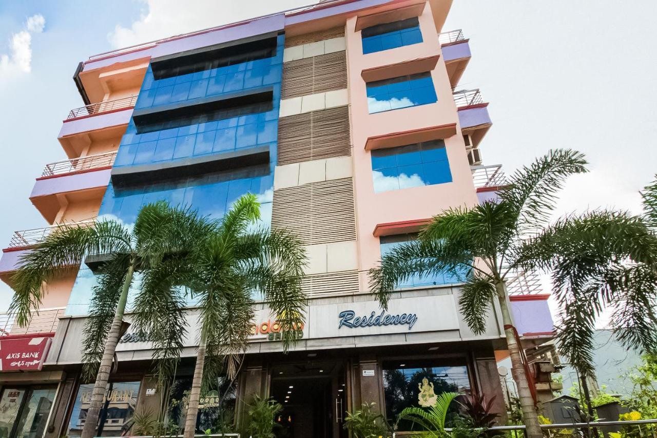 Oyo 62964 Hotel Vandana Grand Nellore Esterno foto